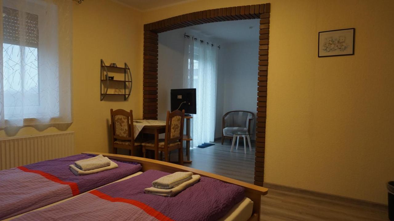 Logia Hotel Garni Нойгарлінгерзіль Екстер'єр фото
