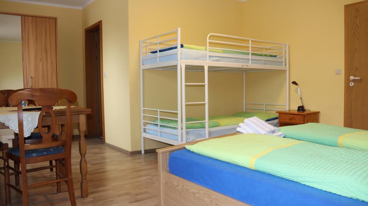 Logia Hotel Garni Нойгарлінгерзіль Екстер'єр фото